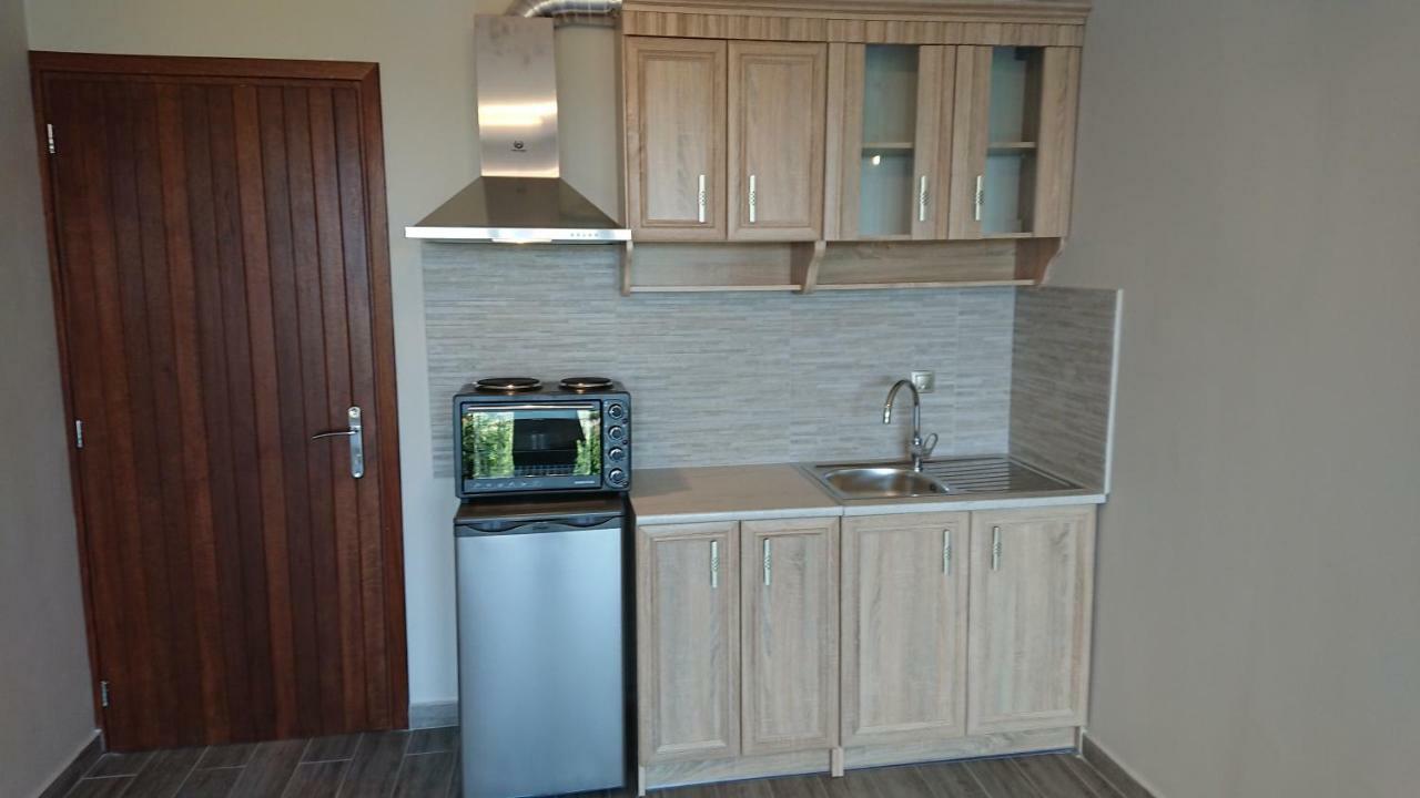 Stone House With Seaview Apartment Nea Poteidaia Exterior photo